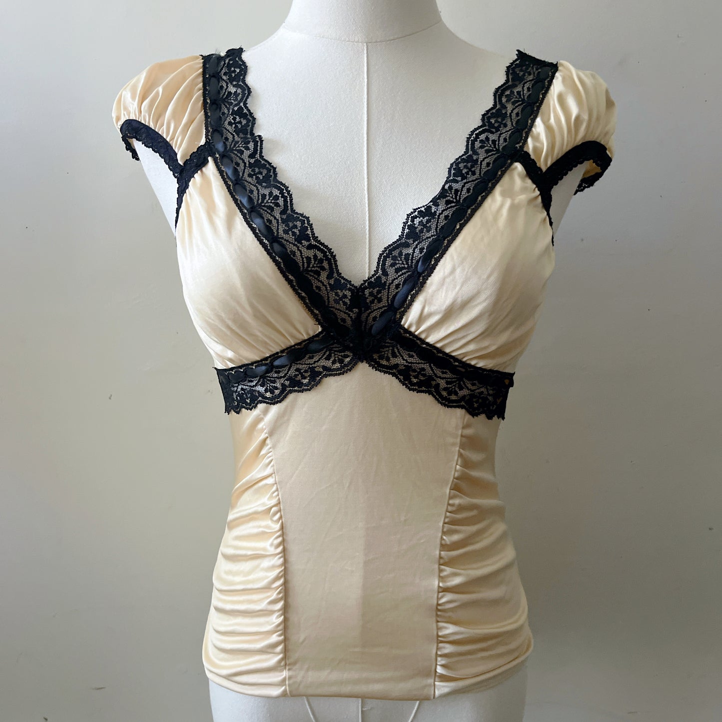 Rouge Lace Top | Small