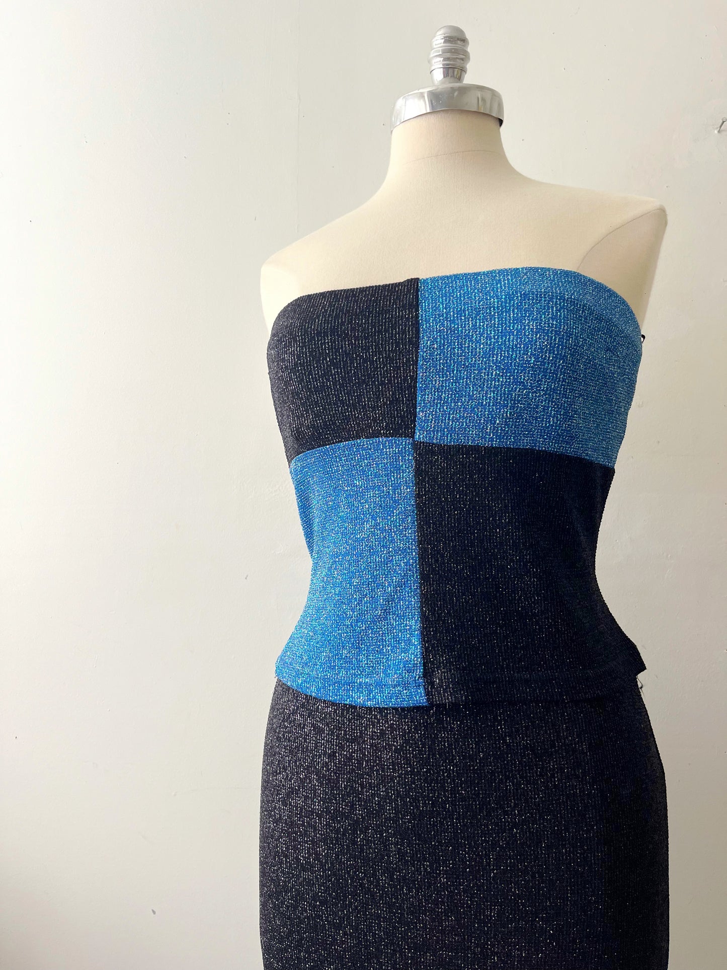 Slinky Metallic Tube Top & Maxi Skirt Set| Medium