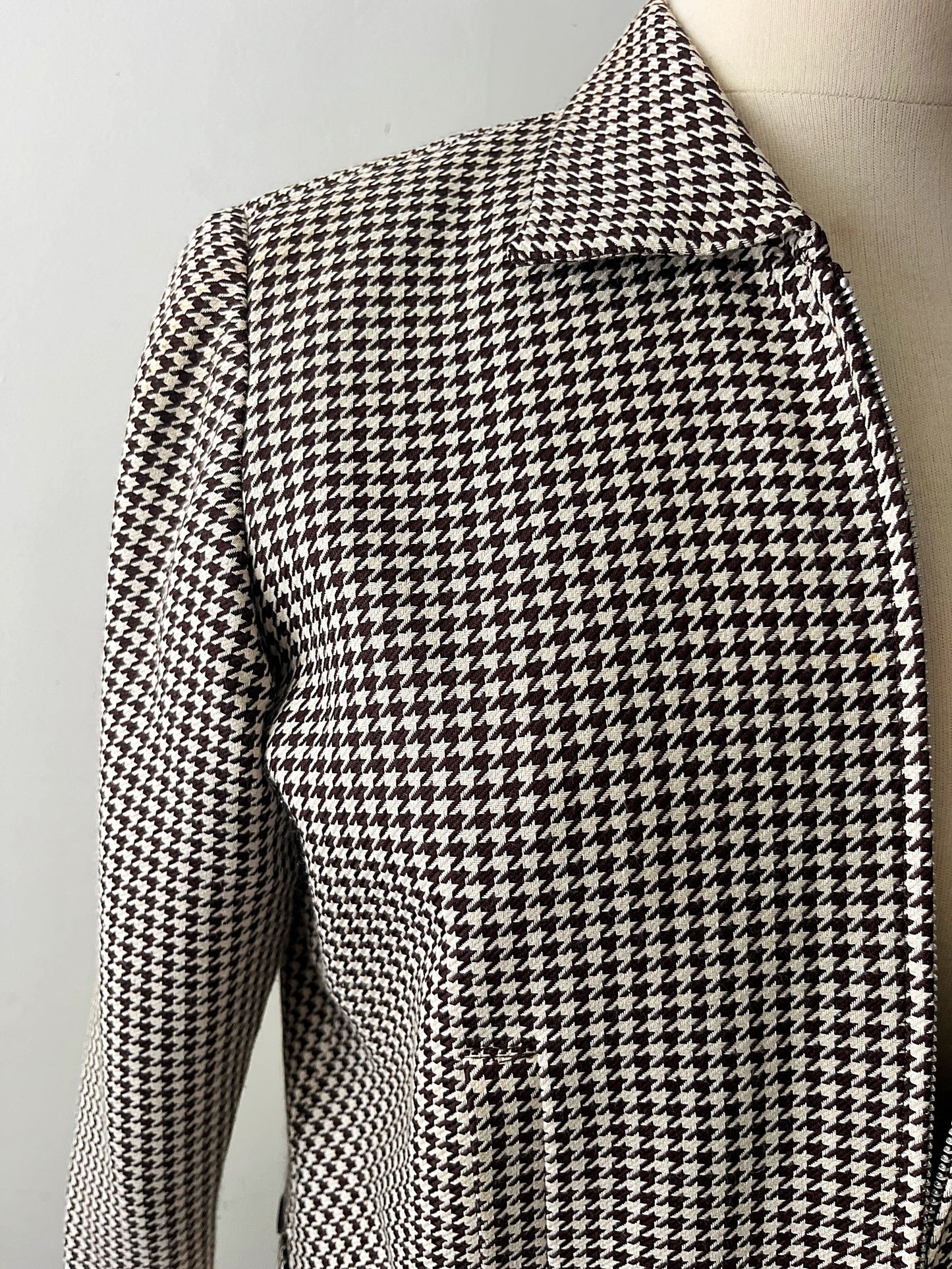 Chocolate Houndstooth Zipped Jacket| Small