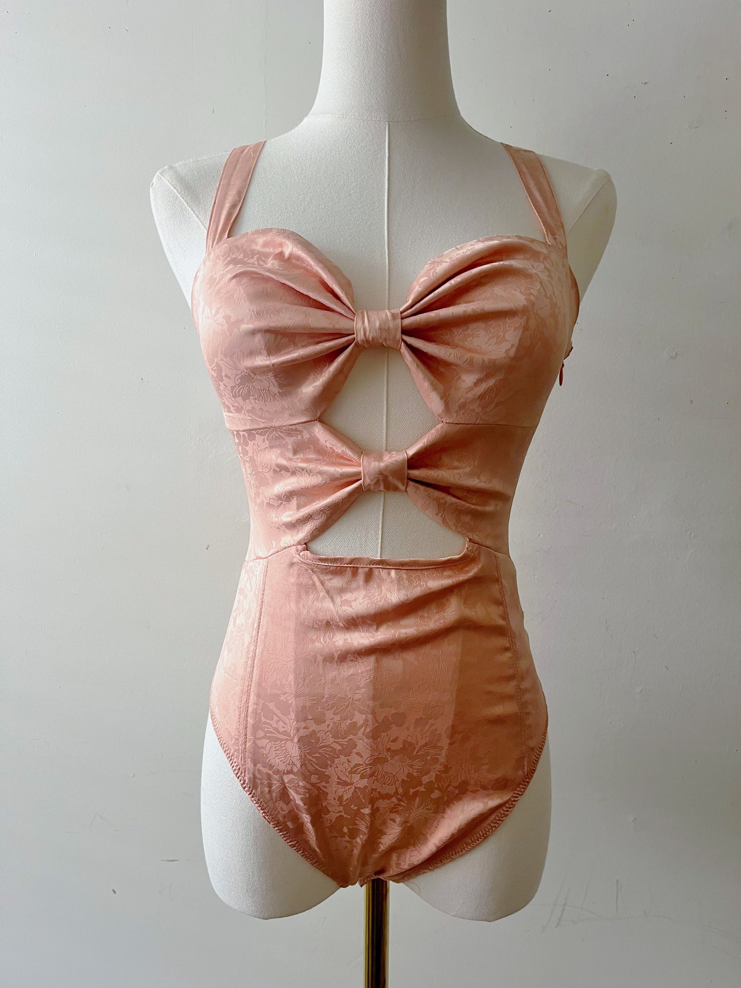 Cutout Sweetheart Bodysuit| Small