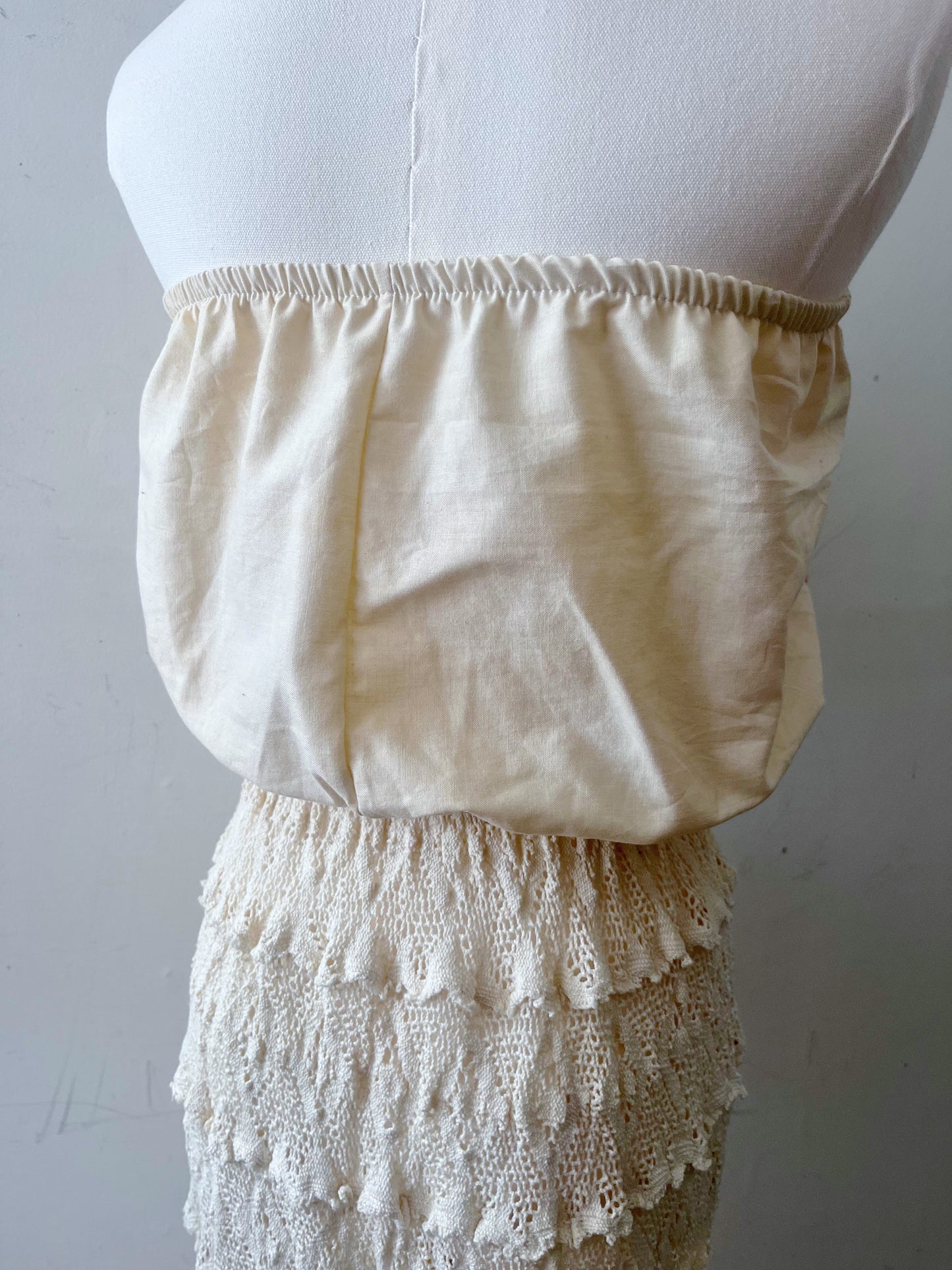 Embroidered Cropped Tube Top| S/M