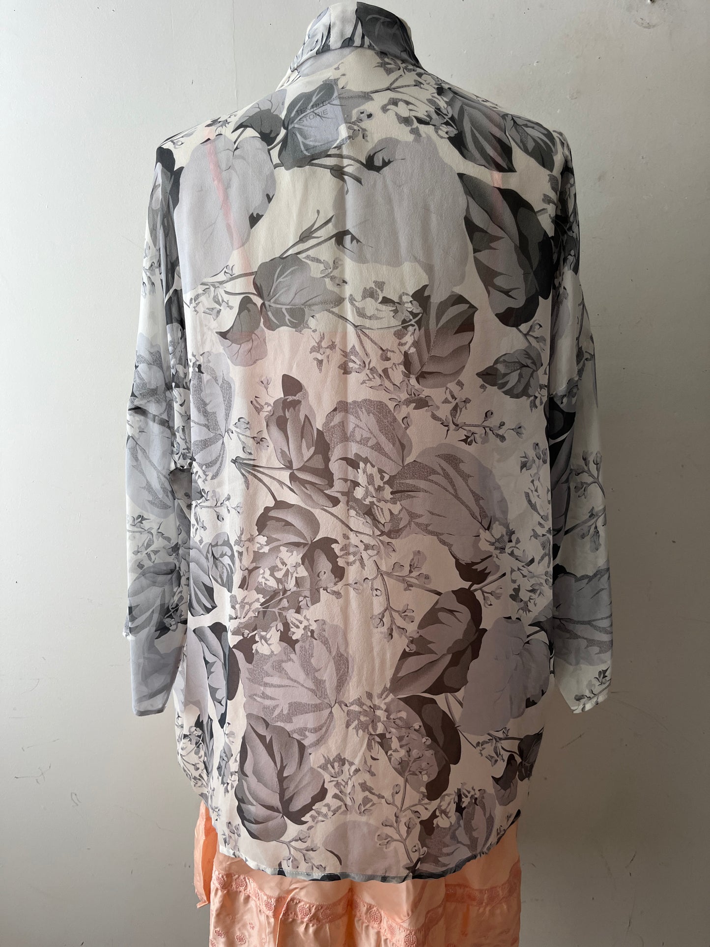 Grey Floral Sheer Silk Wrap Kimono| One Size