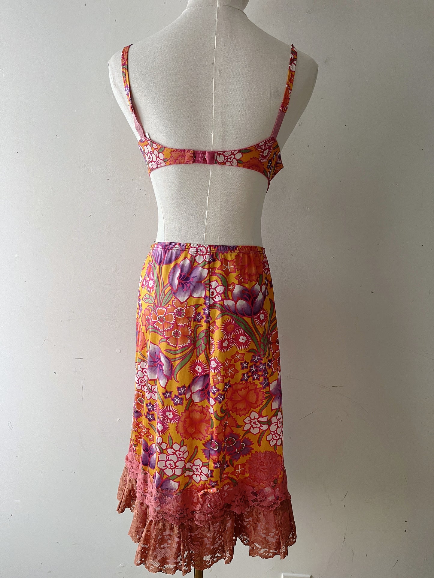 Mod Floral Print Lace-Trim Bra Slip Set | S/M