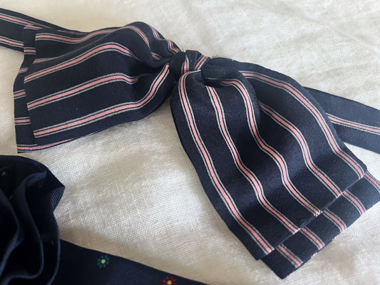 Hanging Bow Necktie- Navy Stripes