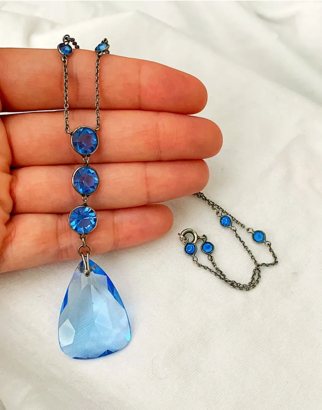 Art Deco Blue Lariat Crystal Necklace