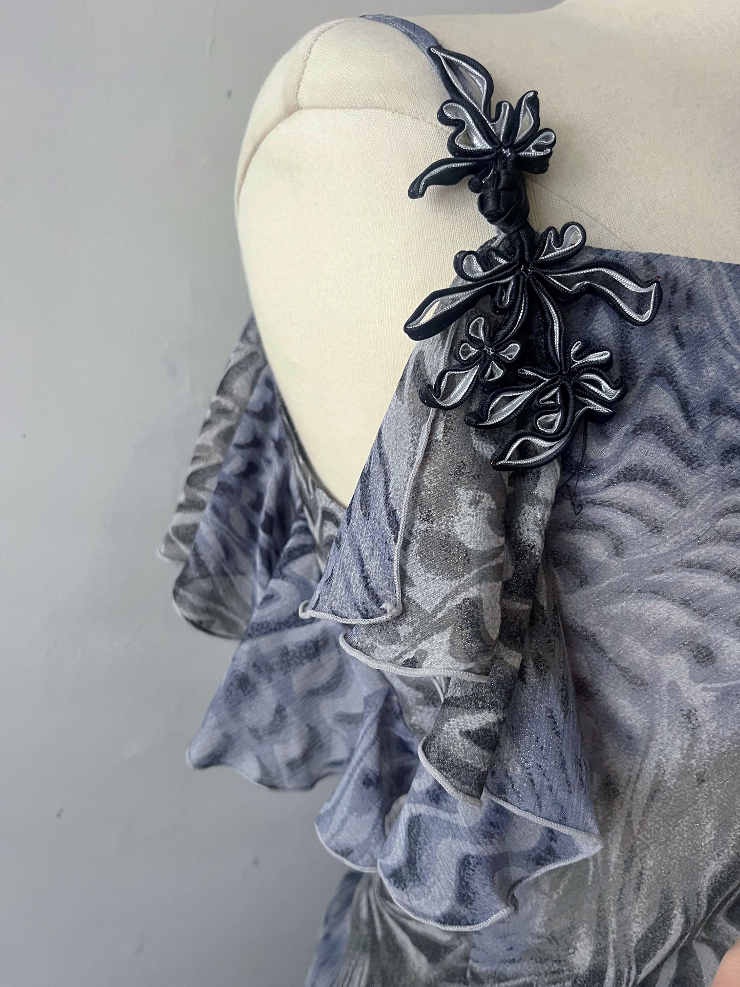 Whimsy Bias Cut Blouse| Medium