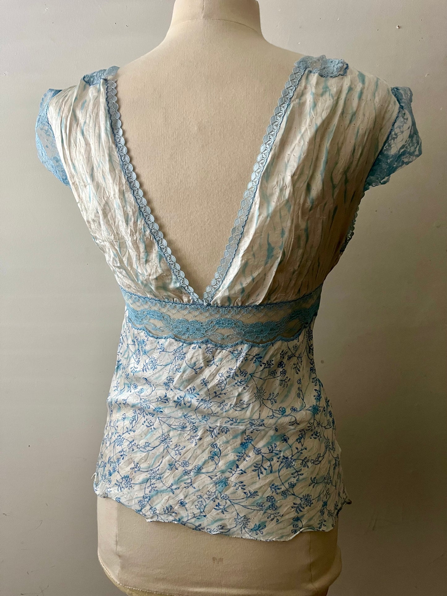 Silk & Lace Floral & Jewel Detail Top| Small