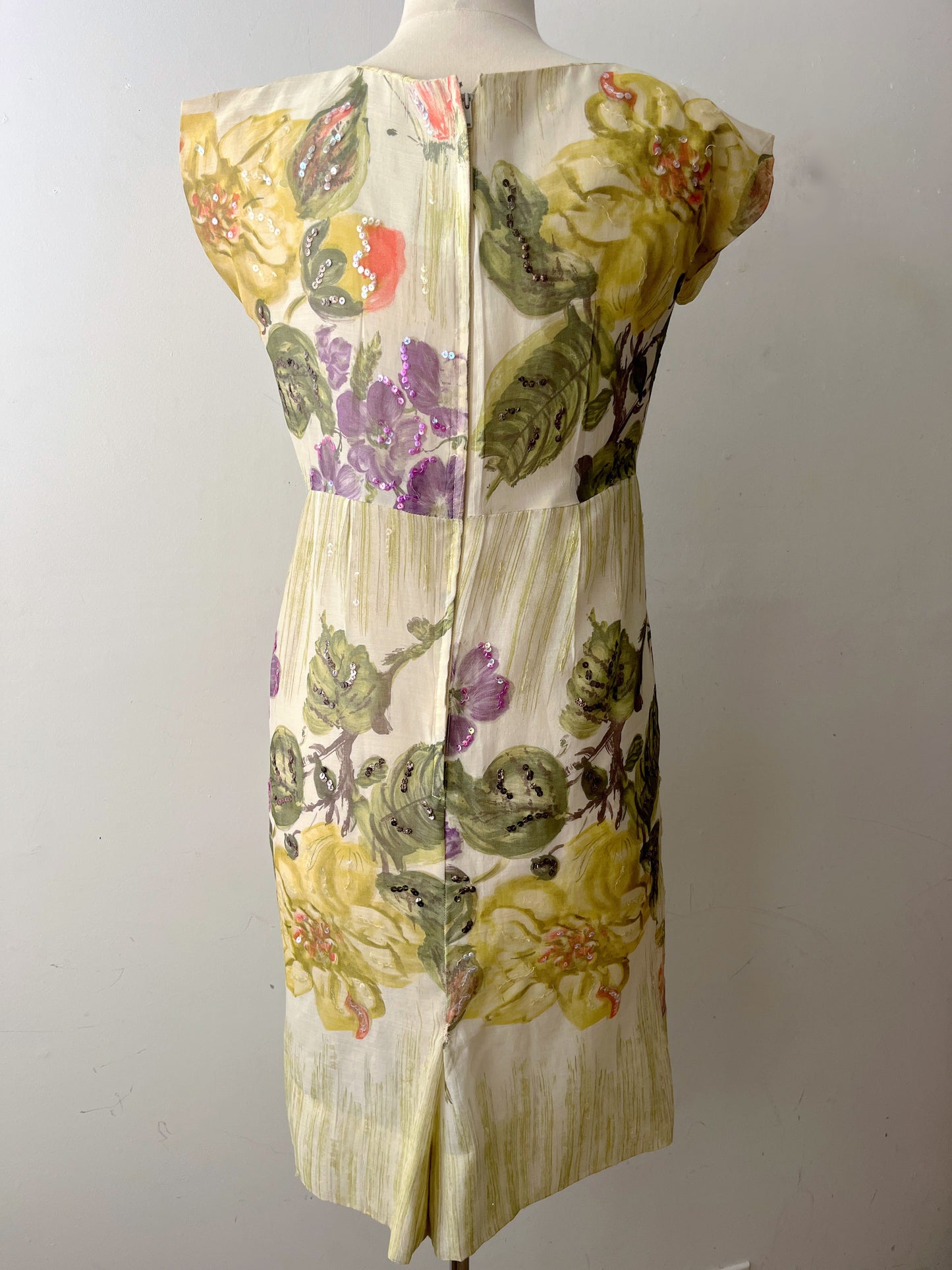 Cream Floral Sequin Shift Dress | Medium