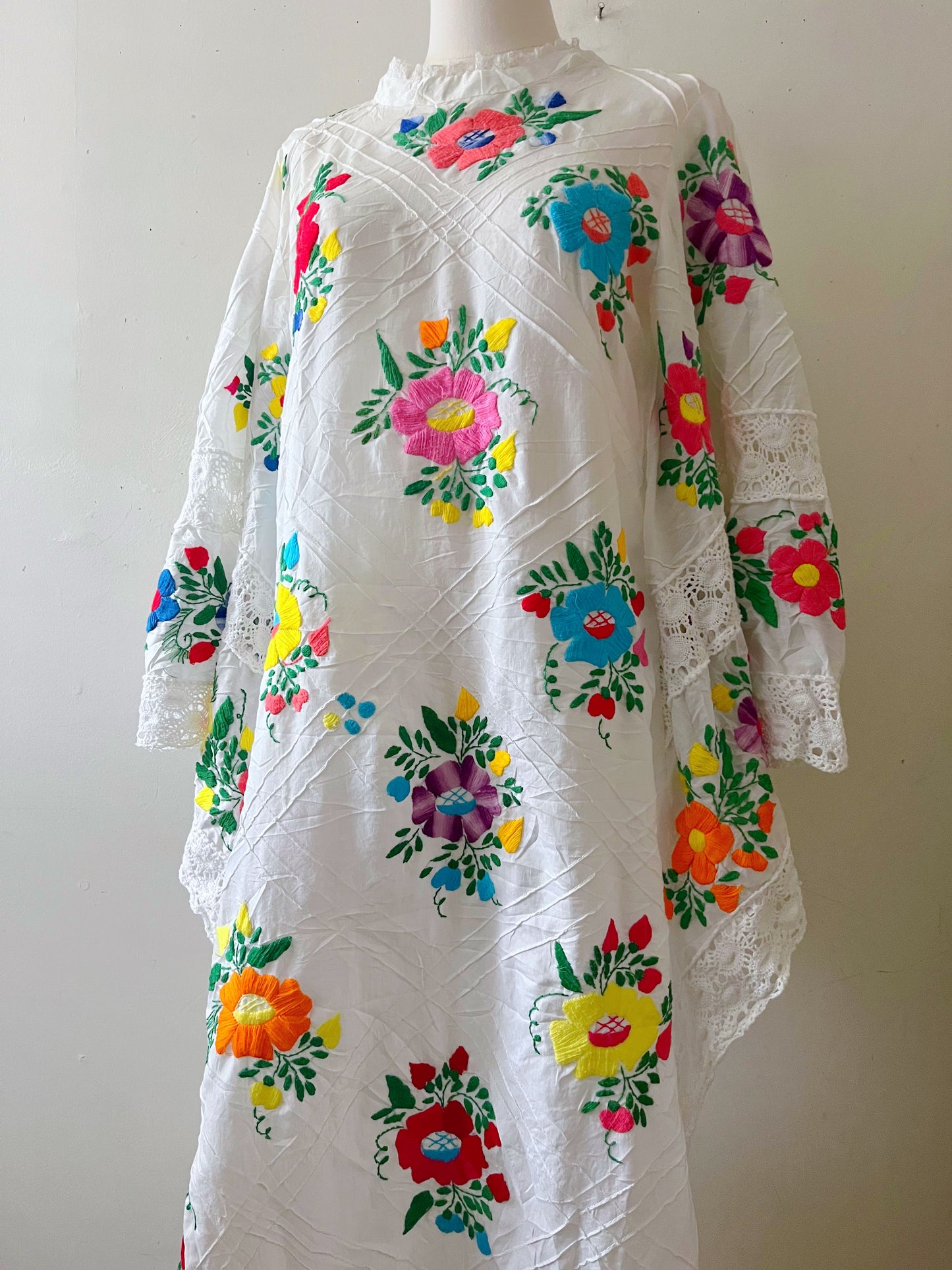 Floral Embroidered Winged Maxi Dress| M/L