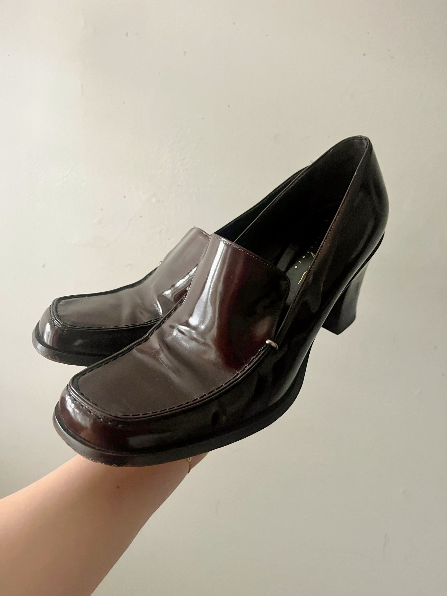 High Shine Leather Loafer Shoes| Size 8.5