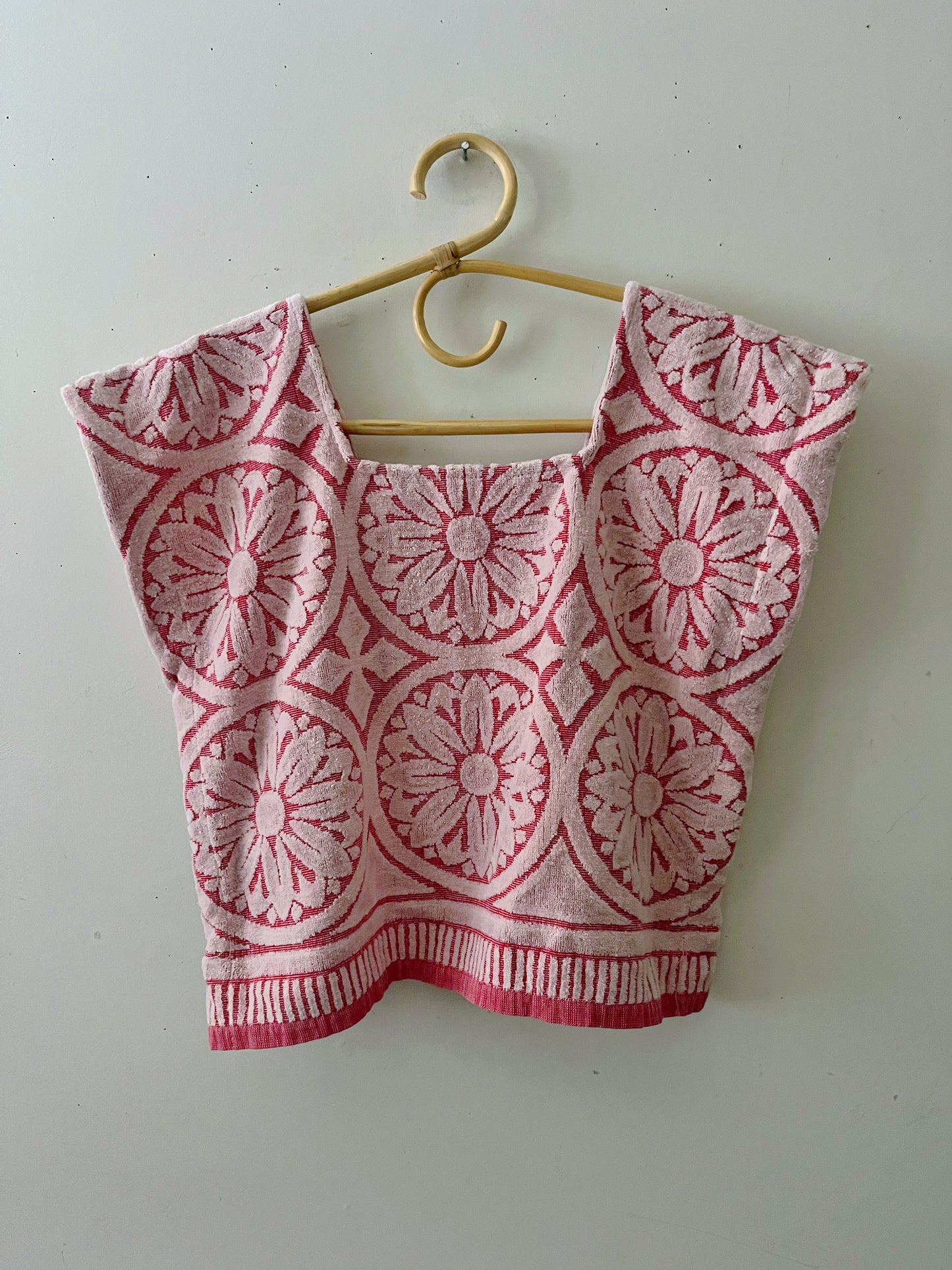 Power Rose Medallion Towel Top| M/L
